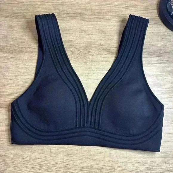 Lululemon Get in Line Bra Light Support, A/B Cups Black / Black - Picture 1 of 2